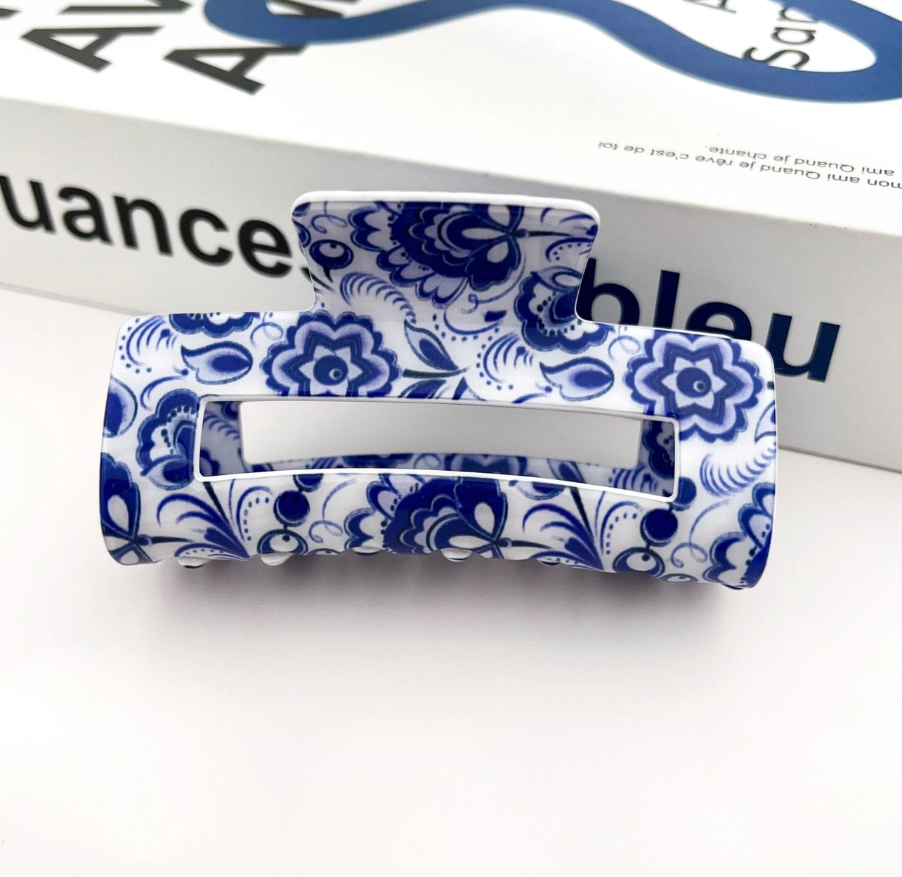 Blue & White Porcelain Pattern Claw Clip